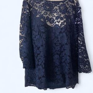 Anthropologie Roz & Ali Navy blue lace blouse with keyhole back approx 2X